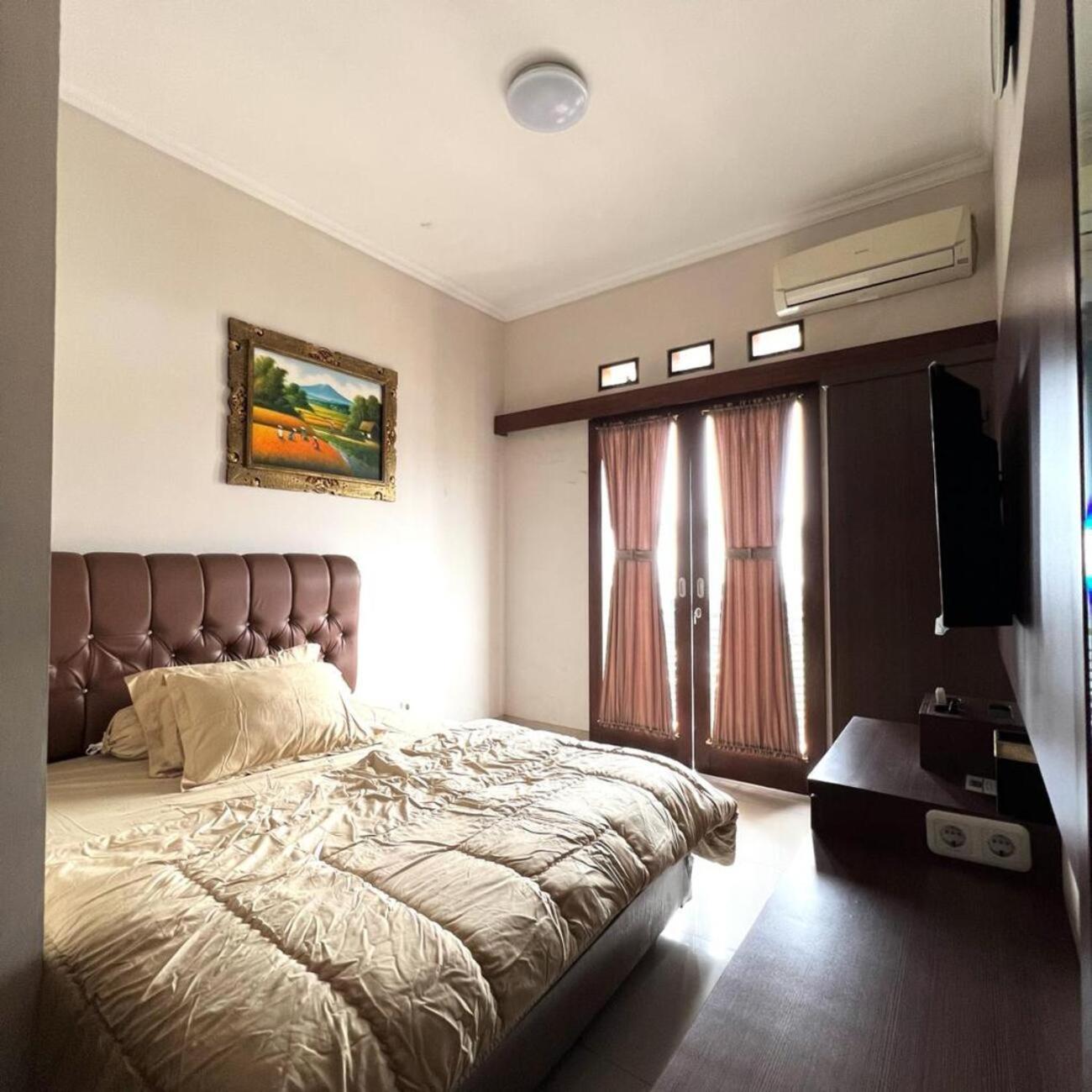 Hens Guesthouse Syariah Gadobangkong Esterno foto